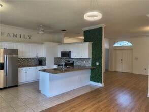440 SE 25th Dr in Homestead, FL - Building Photo - Building Photo