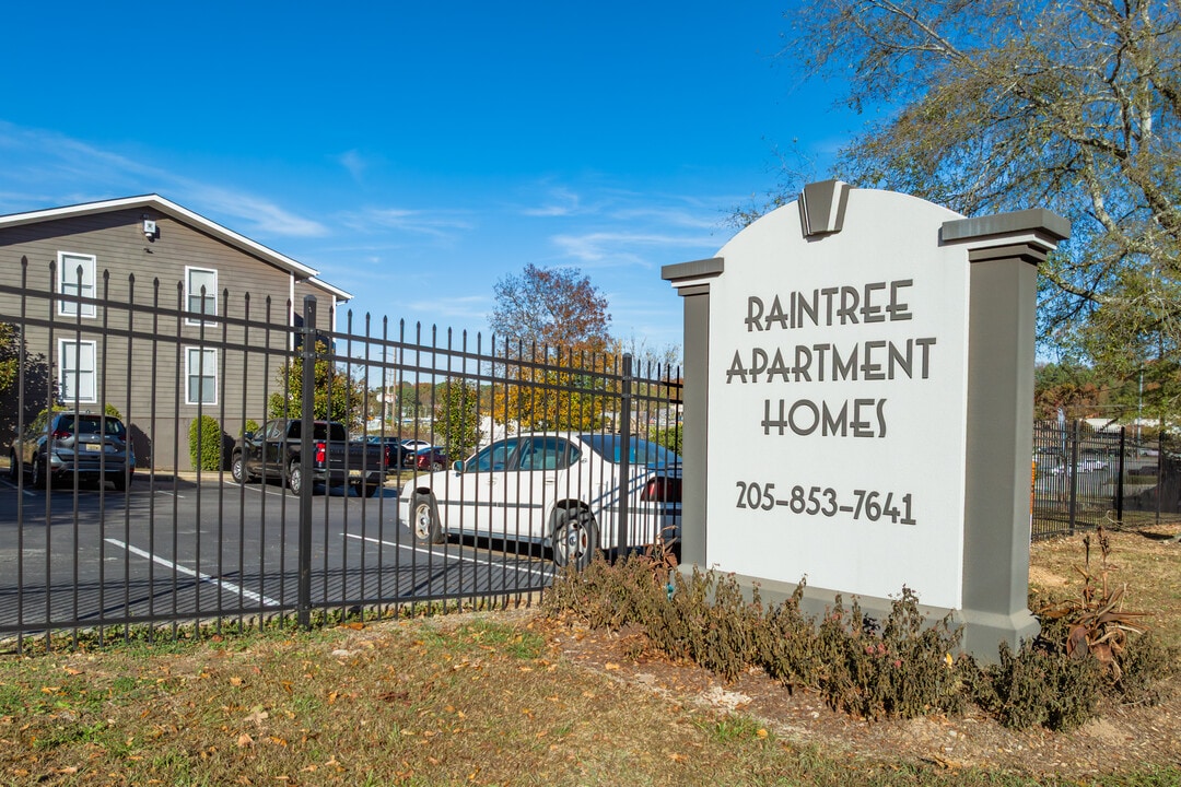 The Raintree Apartments in Birmingham, AL - Building Photo