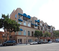 Building Photo - Cornerstone Lofts Apartamentos in San Diego, California