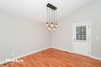 6400 Holborne Ln in Douglasville, GA - Building Photo - Building Photo