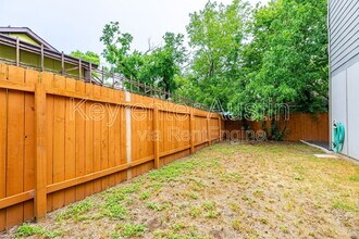1906 New York Ave in Austin, TX - Building Photo - Building Photo