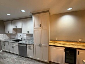 1324 N Crestline St in Wichita, KS - Building Photo - Building Photo