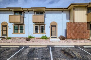 1233 Willow Bend Cir in Colorado Springs, CO - Building Photo