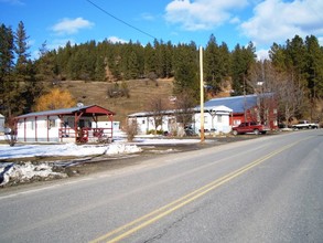 347 Aladdin Rd in Colville, WA - Building Photo - Building Photo