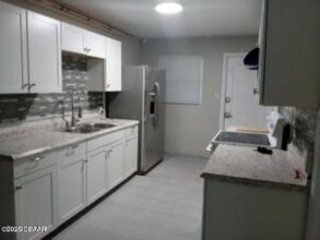 530 Park Dr in Daytona Beach, FL - Building Photo - Building Photo