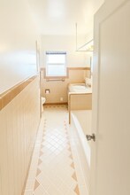 211 2nd St, Unit 211 in Rodeo, CA - Building Photo - Building Photo