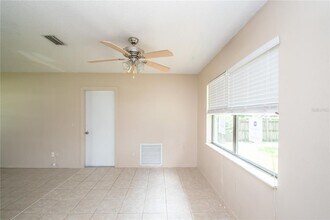 27270 Warner Ave in Brooksville, FL - Foto de edificio - Building Photo