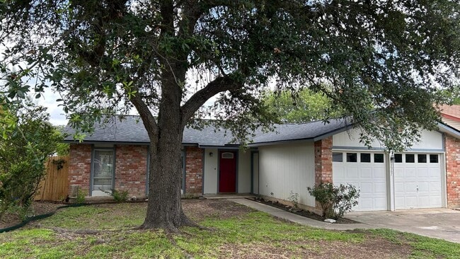 5967 Lost Creek in San Antonio, TX - Building Photo - Building Photo