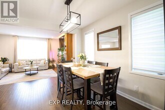 758 Cappamore Dr in Ottawa, ON - Building Photo - Building Photo