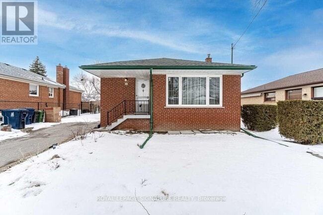 30 Gunton Dr