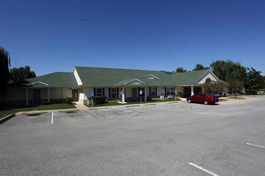 Austin Acres Apartments in Hopkinsville, KY - Building Photo