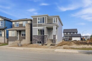 181 Setonstone Grn SE in Calgary, AB - Building Photo