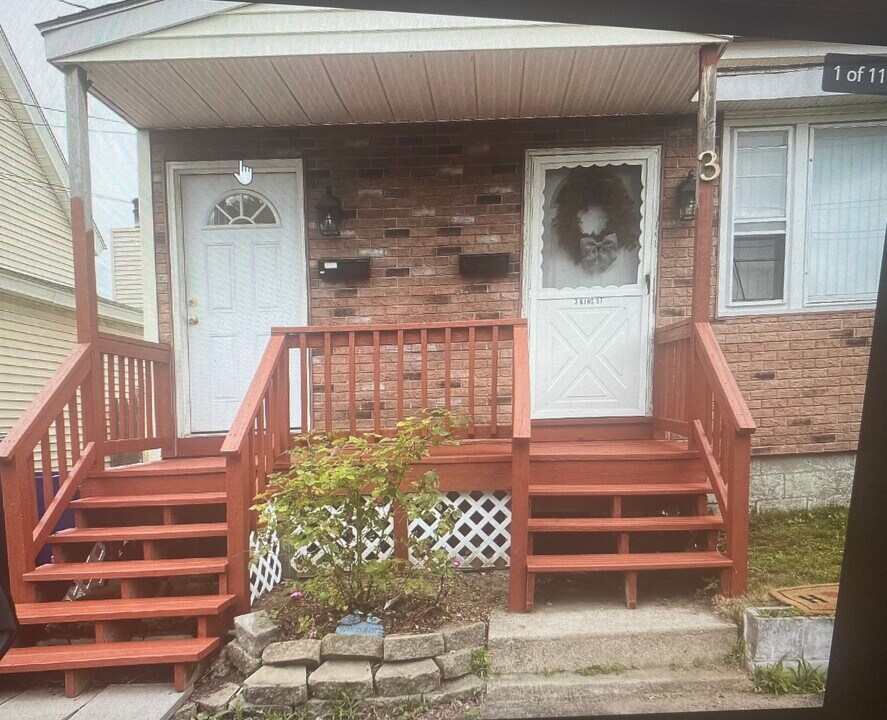 3 King St in Nashua, NH - Building Photo