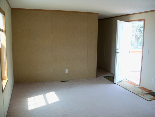 2034 Hillner Ln in Billings, MT - Building Photo - Building Photo