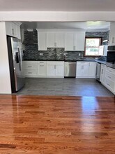 70 Stephens Ln in Fairfield, CT - Building Photo - Building Photo