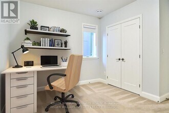 157 Boundstone Way in Ottawa, ON - Building Photo - Building Photo