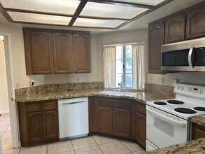 77638 Cll Las Brisas W in Palm Desert, CA - Building Photo - Building Photo