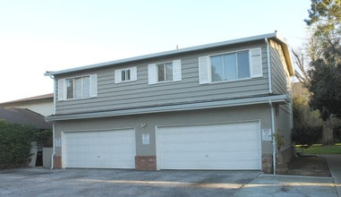 829 Blair Ave in Sunnyvale, CA - Foto de edificio - Building Photo