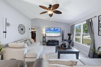 4478 Longford Dr in Sarasota, FL - Building Photo - Building Photo