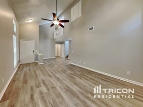 102 Yocum Dr in Smyrna, TN - Building Photo - Building Photo
