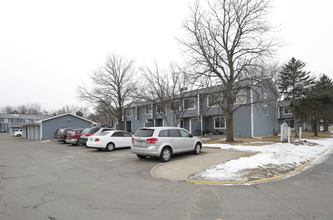 Kimberly Meadows Townhomes in Plymouth, MN - Building Photo - Building Photo