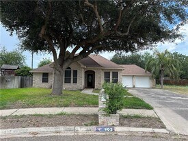19 Hidden Forest Dr in Edinburg, TX - Building Photo