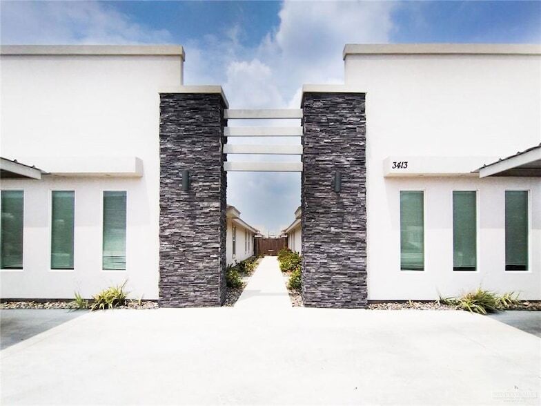 3413 Golden Nugget, Unit 2 in Edinburg, TX - Building Photo