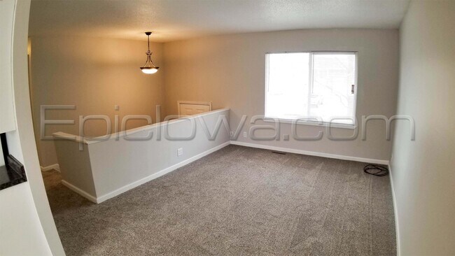 6708 Idlebrook Ln NE in Cedar Rapids, IA - Building Photo - Building Photo