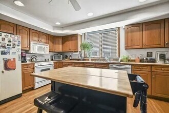 25 Berkshire Rd in Waltham, MA - Building Photo - Building Photo