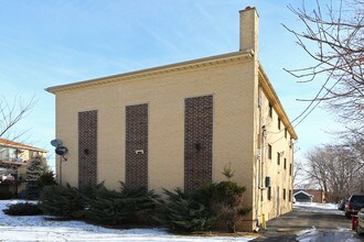 439 Park St in Bensenville, IL - Foto de edificio - Building Photo