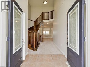 56 Dolomiti Ct in Hamilton, ON - Building Photo - Building Photo