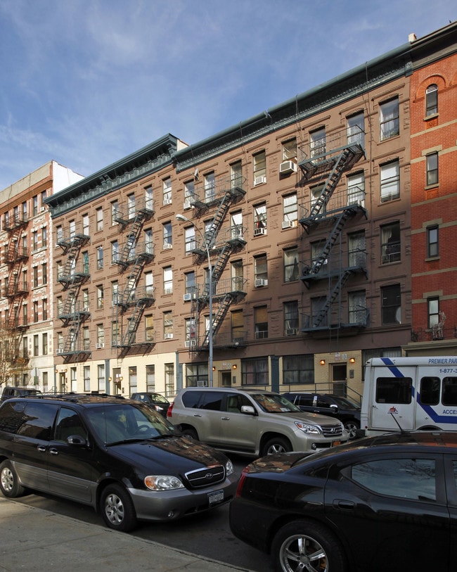 103-109 W 104th St in New York, NY - Building Photo - Building Photo
