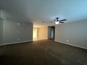 12677 SE 104th Terrace in Belleview, FL - Building Photo - Building Photo