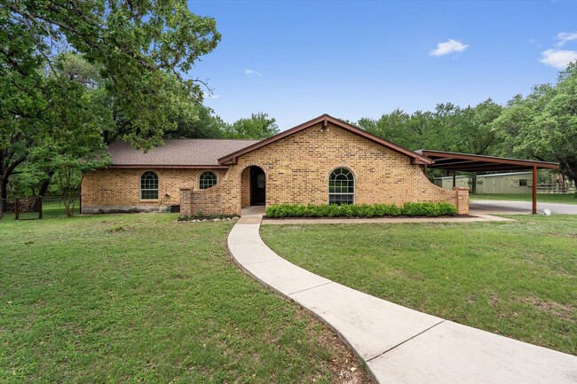 property at 203 Serenada Dr