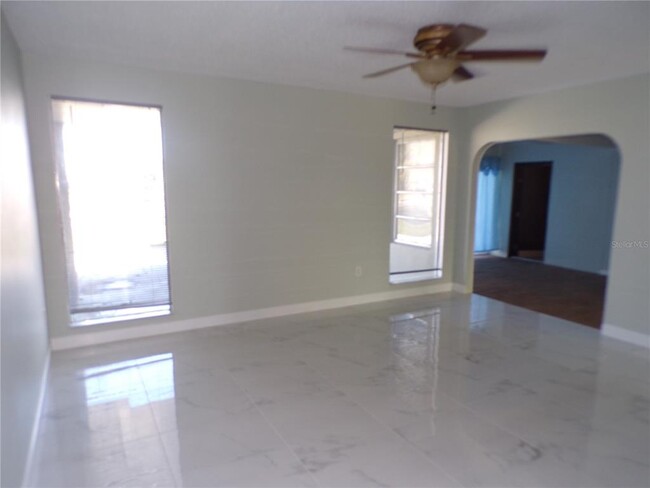 132 Leland St SW in Port Charlotte, FL - Foto de edificio - Building Photo