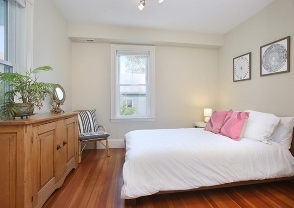 425 Medford St in Somerville, MA - Building Photo - Building Photo
