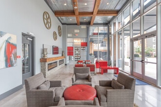 MAA Charlotte Ave in Nashville, TN - Building Photo - Interior Photo