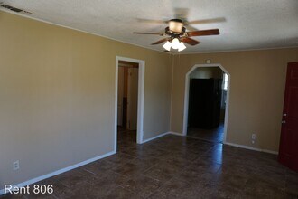 2819 38th St in Lubbock, TX - Foto de edificio - Building Photo