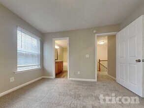 37 Roxbury Ln in Newnan, GA - Foto de edificio - Building Photo