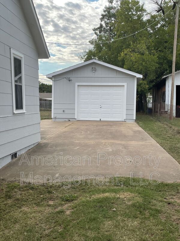 814 N Hodge St in Sapulpa, OK - Building Photo - Building Photo