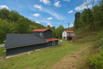 1167 Cubbage Hollow Rd, Unit SI ID1395357P in Stanley, VA - Foto de edificio - Building Photo
