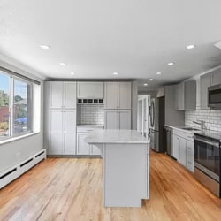 558 N Washington St, Unit 201