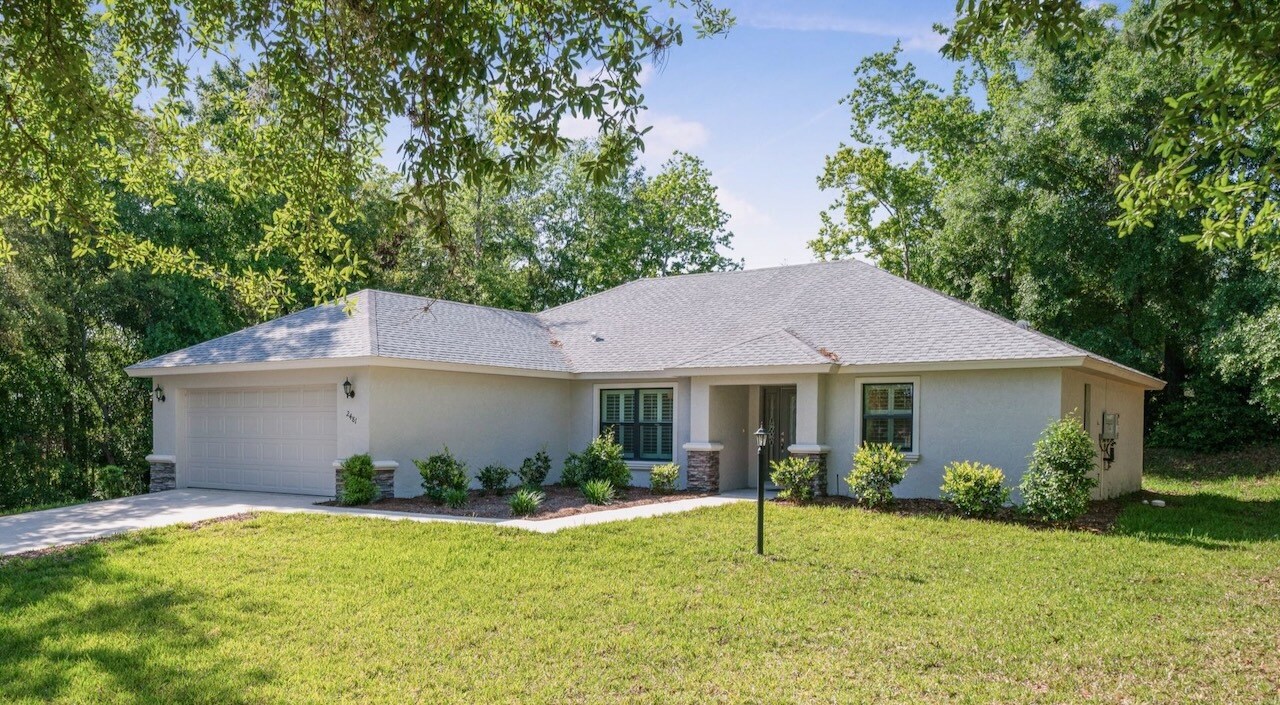 2481 N Brentwood Cir in Lecanto, FL - Building Photo