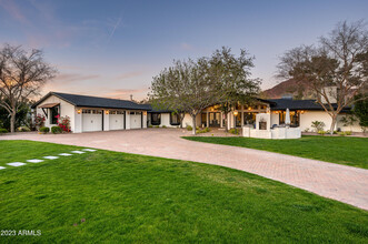 4614 E Lafayette Blvd in Phoenix, AZ - Foto de edificio - Building Photo
