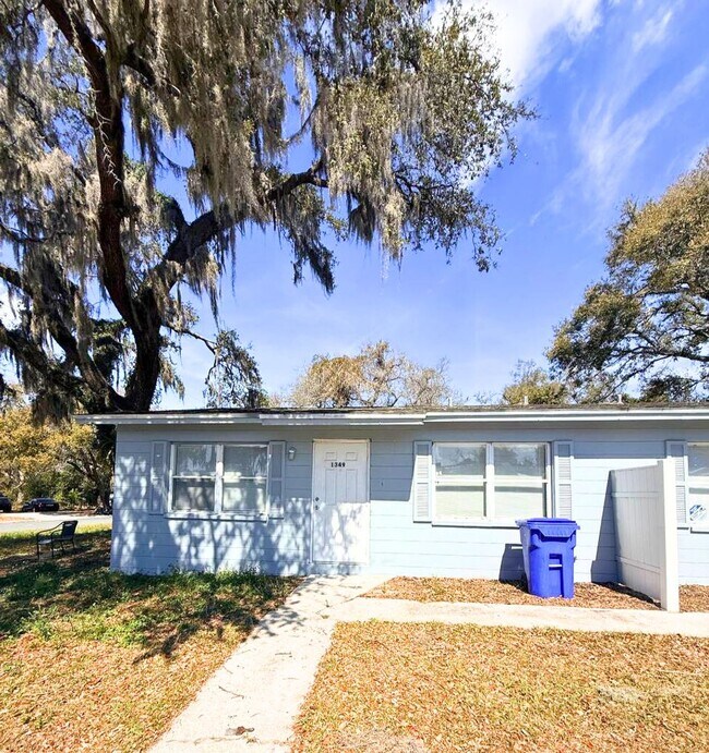 1347-1349 W 2nd St in Lakeland, FL - Foto de edificio - Building Photo