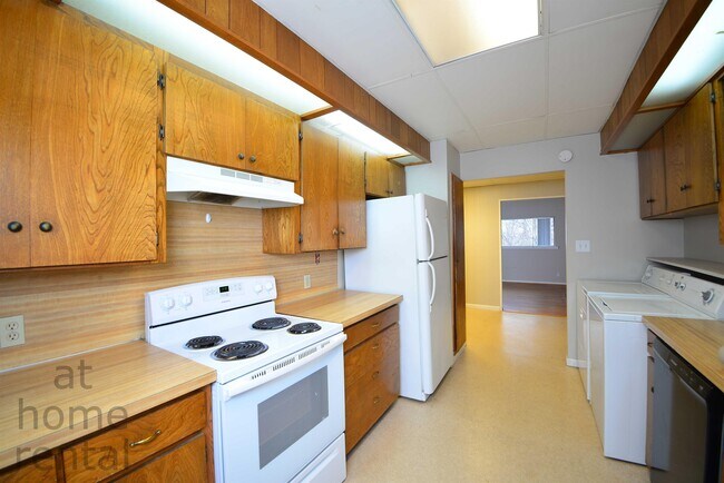 1501 S Madison Ave in Tulsa, OK - Building Photo - Building Photo