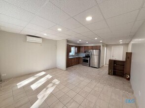 77-17 64th Ln in Queens, NY - Building Photo - Building Photo