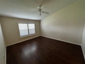 10156 Mainsail Dr in Wildwood, FL - Building Photo - Building Photo