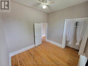 303-303 E 19th St in Hamilton, ON - Building Photo - Building Photo