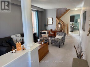 23 Chiswick Ave in Whitby, ON - Building Photo - Building Photo